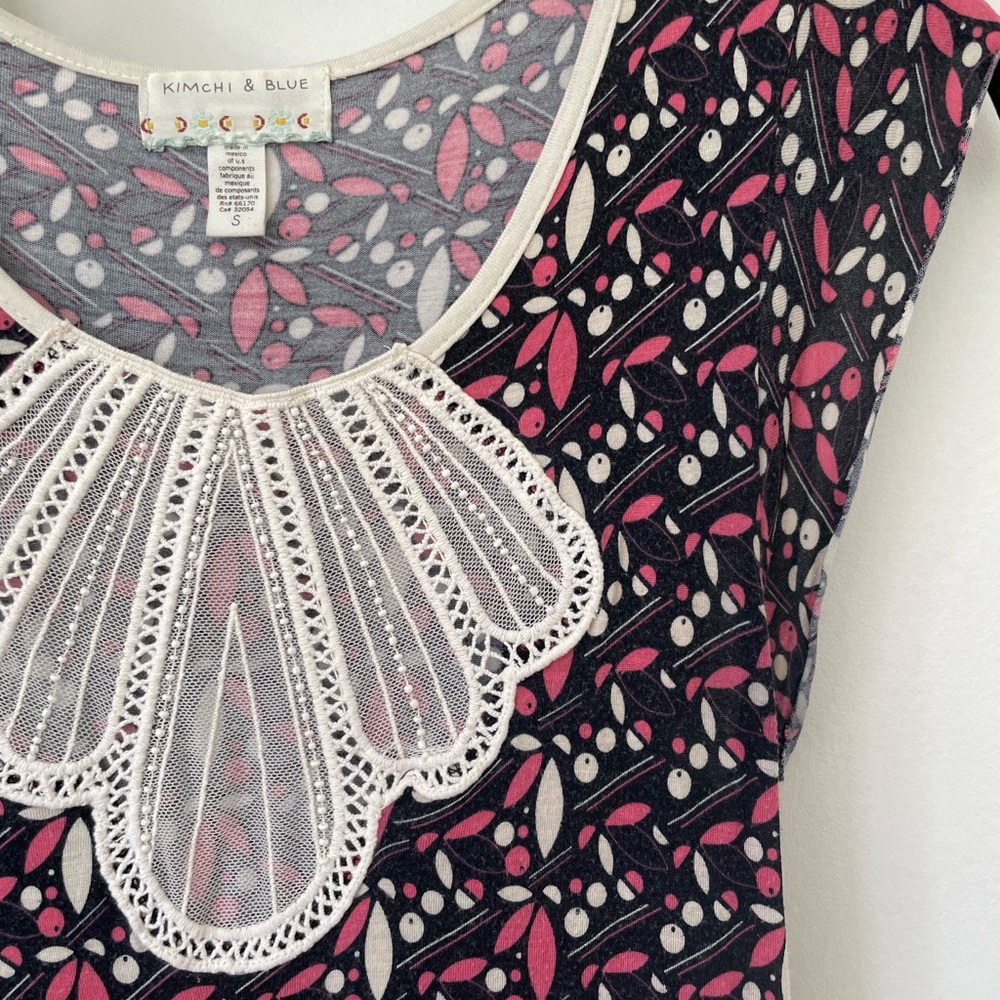 Kimchi & Blue Floral Dress with Lace Detail